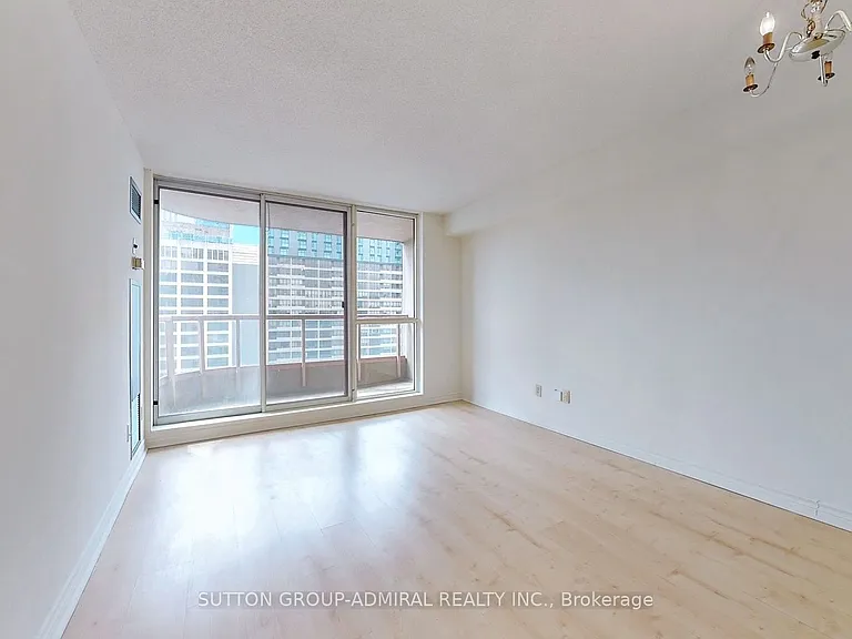 736 Bay St #2001 — Photo 3