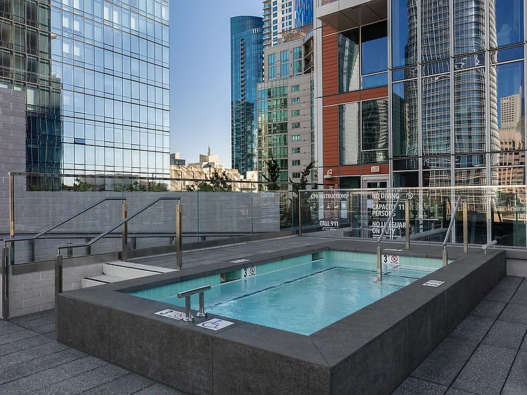 500 Folsom — Photo 43