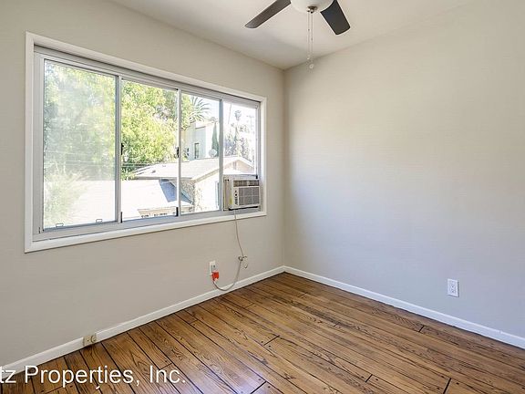 5th image of 2330 N Beachwood Dr APT 8