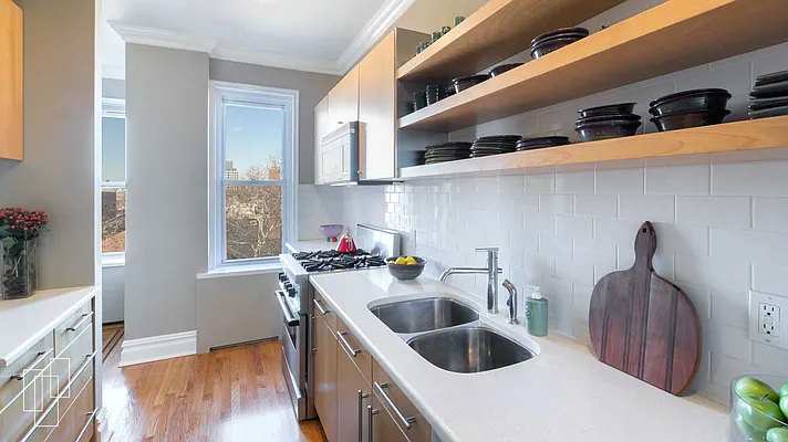 Sold by Garfield Realty  | media 23