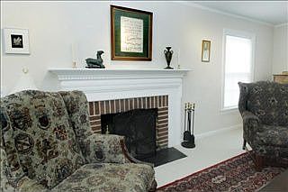 4th image of 3731 Bronson Blvd