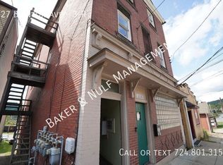 327 Brinton Ave #3-R, Trafford, PA 15085