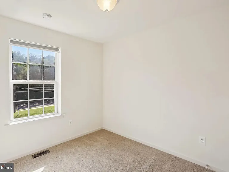 18320 Woodhouse Ln — Photo 30
