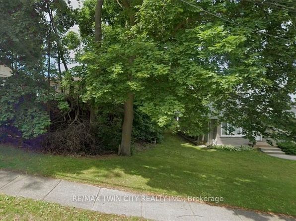 14 Weaver St S, Cambridge, ON N3C 1V8
