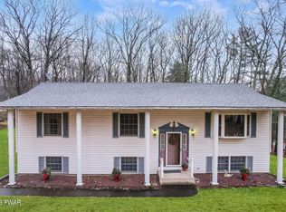 132 Cowberry Ln, Milford, PA 18337