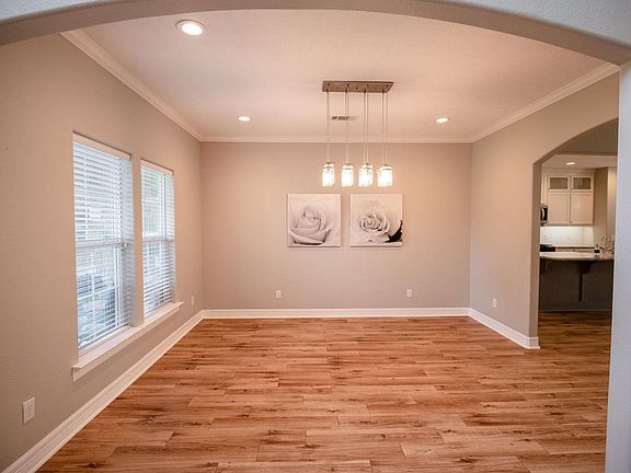 2nd image of 5600 Lexington Cir