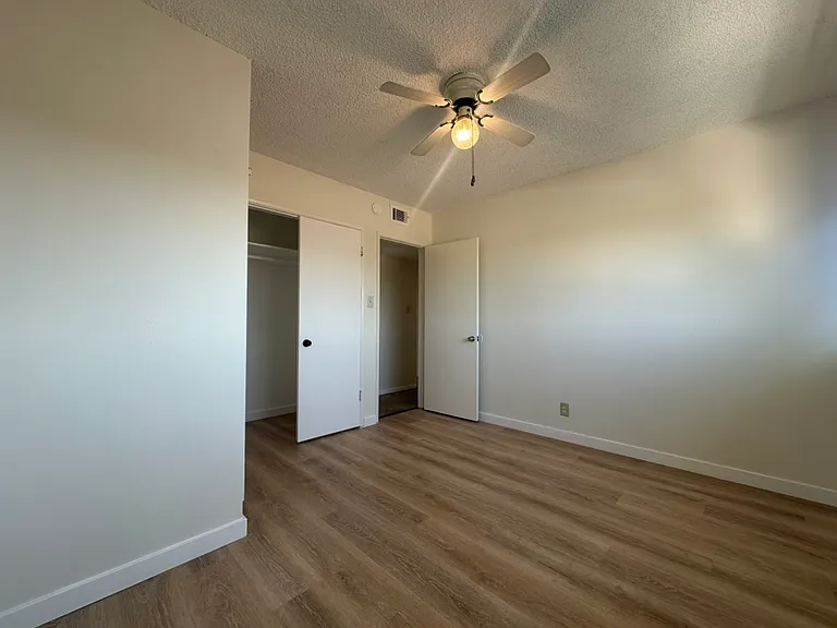 13314 Cordary Ave — Photo 26