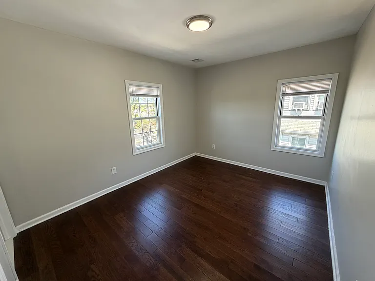 196 Trimble Ave — Photo 9
