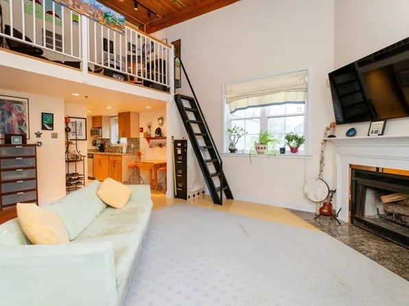 3 S Stone Mill Dr APT 225, Dedham, MA 02026