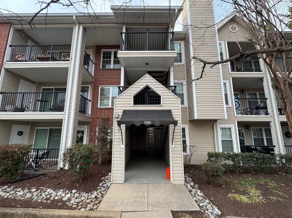 3305 Wyndham Cir APT 156, Alexandria, VA 22302