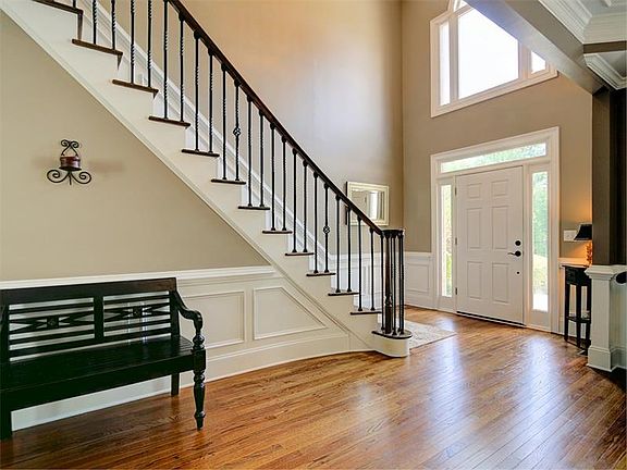 5th image of 772 Oak Trail Dr