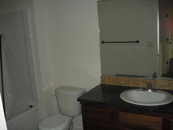 5th image of 4136 W Hood River Ave