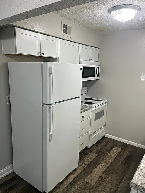 1 bed, 600 sqft, $800 — Photo 4