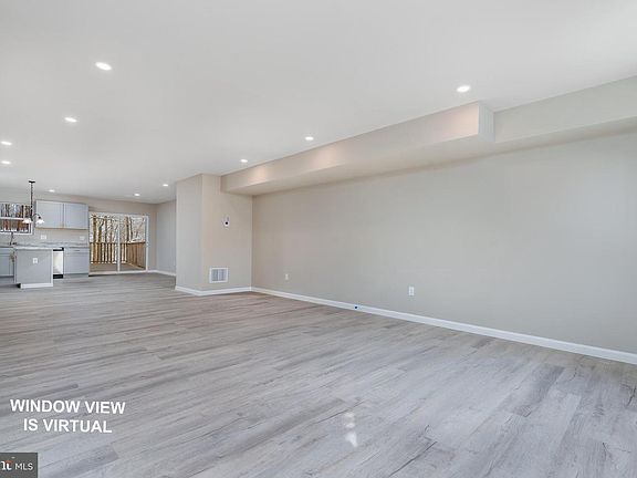 4th image of 1401 B Brown St
