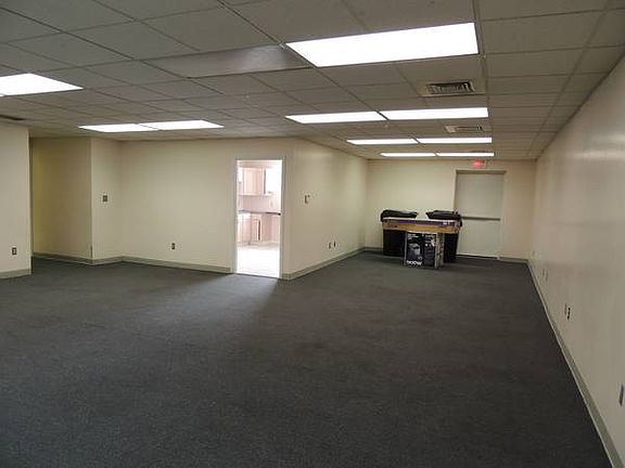 5th image of 2608 Elmwood Ave