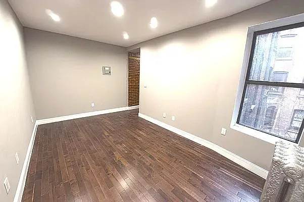 Rented by Executive Towers  | media 6