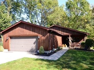 4525 Gladland Ave, North Olmsted, OH 44070