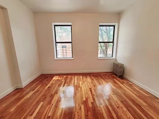 5th image of 1 E 213th St APT 3B
