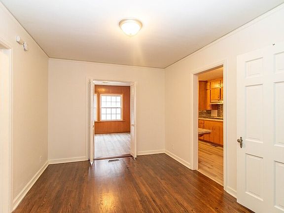 5th image of 1248 S Oswego Ave