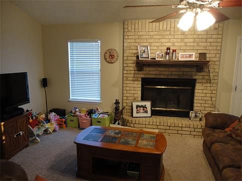 3rd image of 5305 Greentree Ave