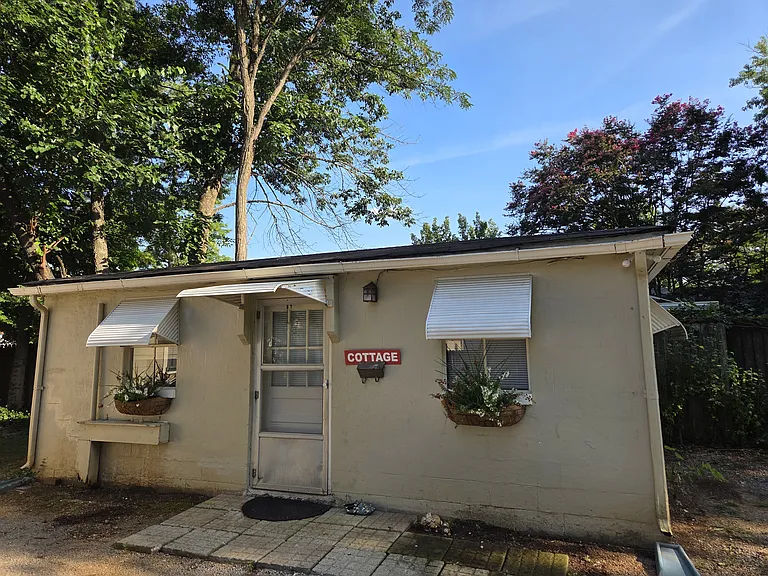 607 Crestland Ave #B — Photo 9