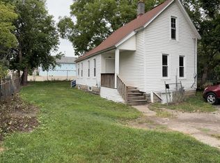 1017 Quarry Ave NW, Grand Rapids, MI 49504