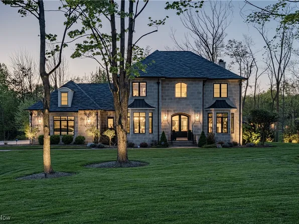 2640 Heritage Ln, Cleveland, OH 44124