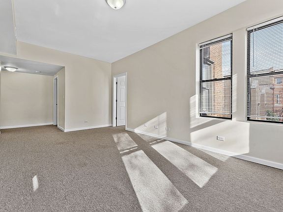 3rd image of 3350 W Evergreen Ave APT 2E