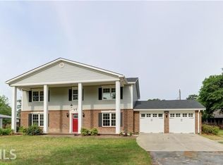 305 W 4th St, Springfield, GA 31329