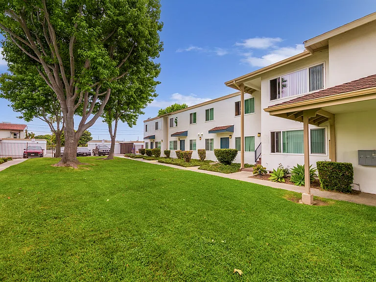 Southwinds Apartments — Photo 6