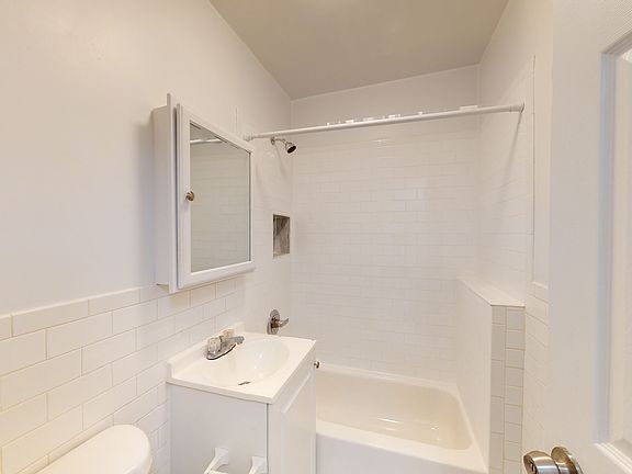 3rd image of 257 E 61st St APT 4F