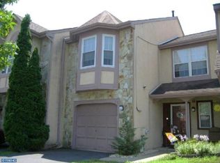 13 Sequoia Dr, Newtown, PA 18940