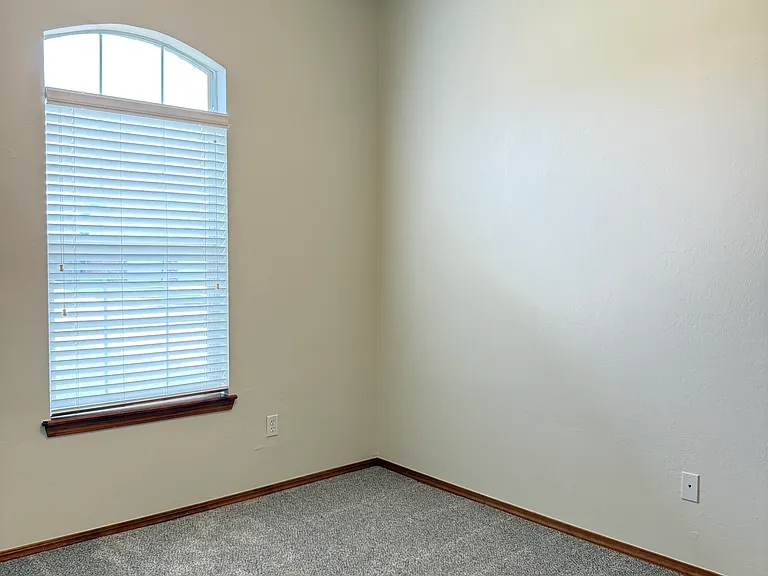 425 Plantation Ter — Photo 20