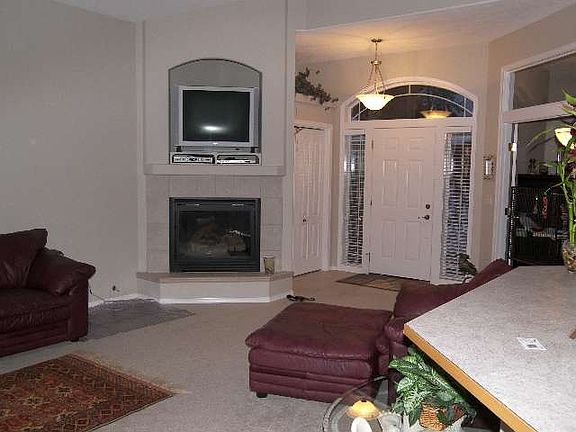 5th image of 5605 S Helena Ln