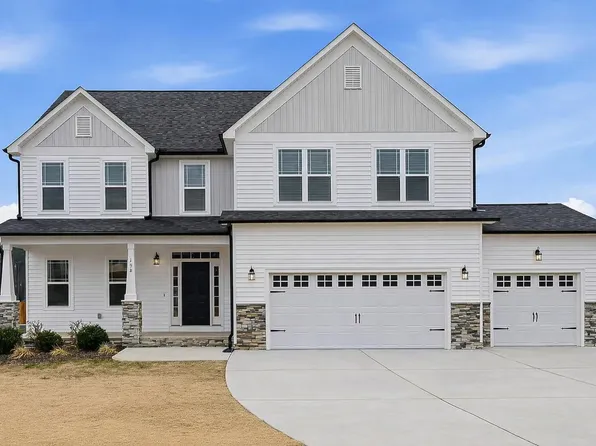 198 Carolina Landing Dr, Zebulon, NC 27597