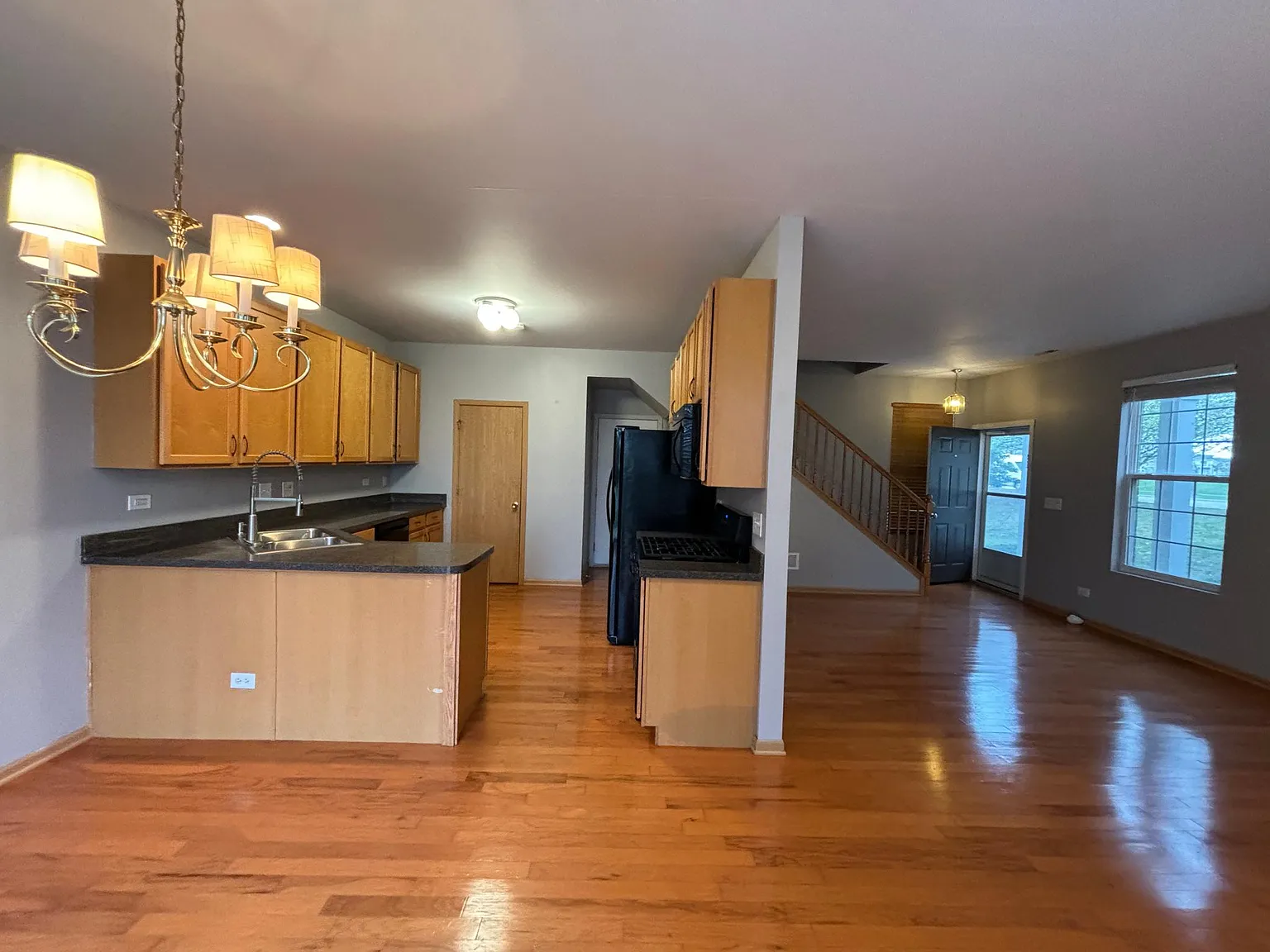 2647 Williamsburg Dr — Photo 4