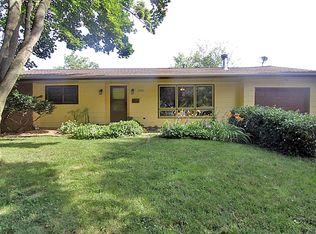 2914 Brookside Dr, Iowa City, IA