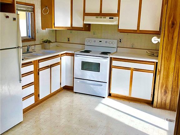 3rd image of 2916 S 200th St Spc 30-B