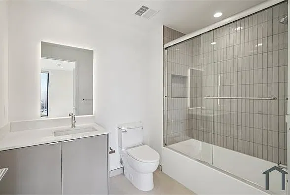 Studio, $1,995 — Photo 3