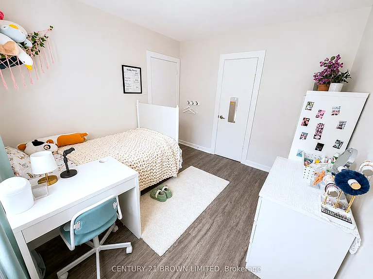 2810 Bloor St W #2 — Photo 10