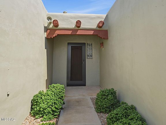 3rd image of 2834 W Placita Paciente