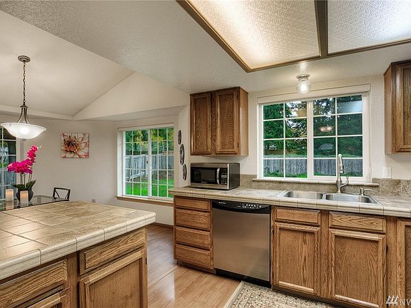 5th image of 9524 Pinedrop Dr SE