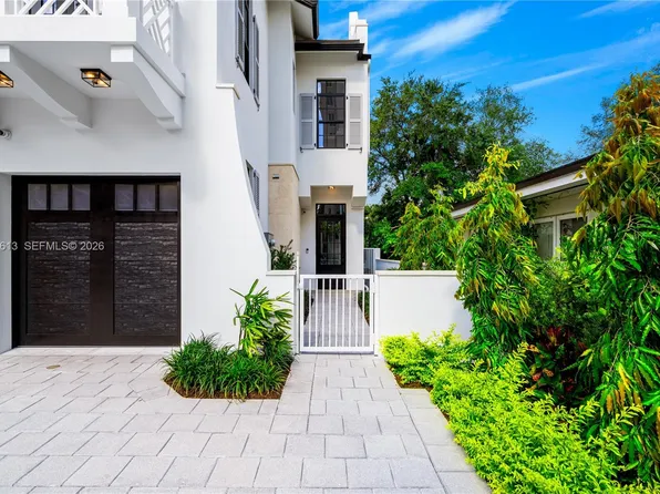 2710 S Le Jeune Rd, Coral Gables, FL 33134