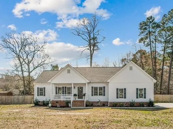 8532 Little England Rd, Hayes, VA 23072