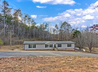 34 McCauley Ln, Travelers Rest, SC 29690