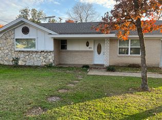 813 Royal Ter, Hurst, TX 76053