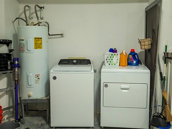 5th image of 1829 Augusta Dr APT 1