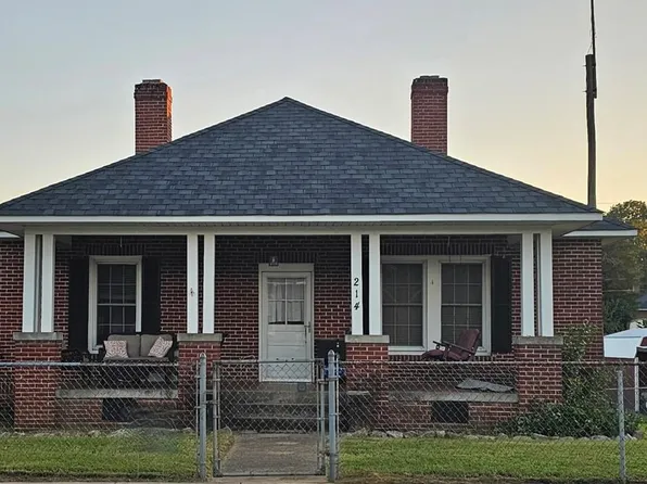 214 Lowell St, Ninety Six, SC 29666