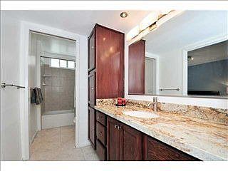 3rd image of 4239 Cleveland Ave Unit 3