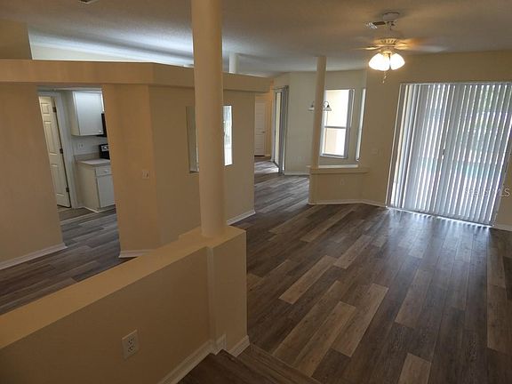 4th image of 10139 Briar Cir